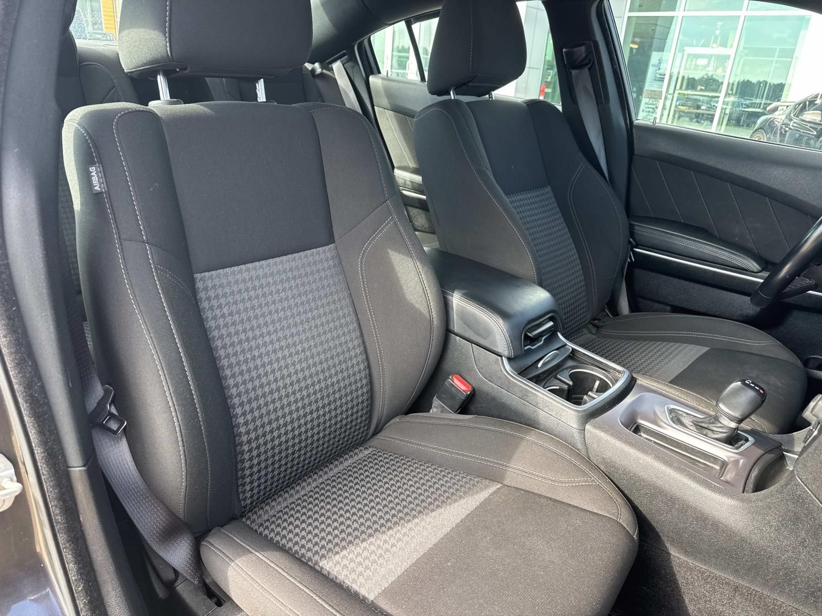 Used 2023 Dodge Charger SXT RWD image 11