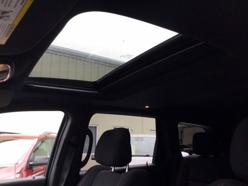 Used 2016 Jeep Grand Cherokee Laredo 75th Anniversary AWD/4WD image 39