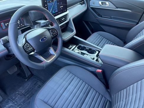 New 2025 Ford Explorer ST-Line w/ ST-Line Street Pack image 9