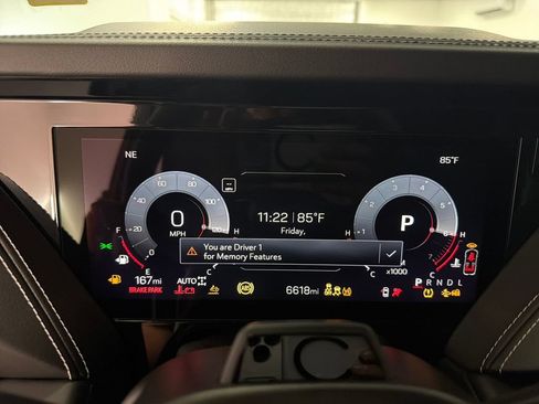 Used 2025 GMC Yukon AT4 Ultimate w/ LPO, AT4 Appearance Package AWD/4WD image 18