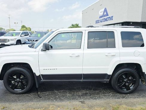 Used 2015 Jeep Patriot Limited w/ Sun/Sound Group AWD/4WD image 3