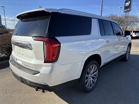 Used 2022 GMC Yukon XL Denali image 5