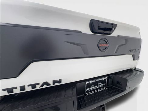Used 2021 Nissan Titan PRO-4X AWD/4WD image 14