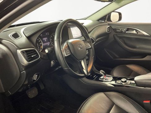 Used 2019 INFINITI QX30 image 18