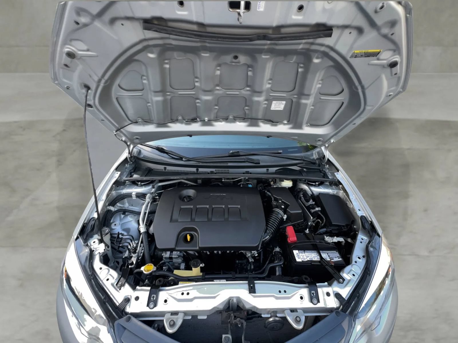 Used 2015 Toyota Corolla LE FWD image 35