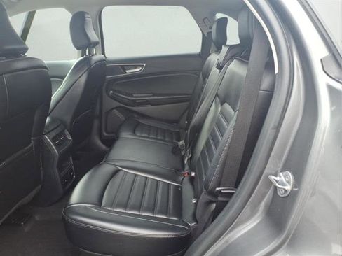 Used 2022 Ford Edge SEL w/ Convenience Package image 9