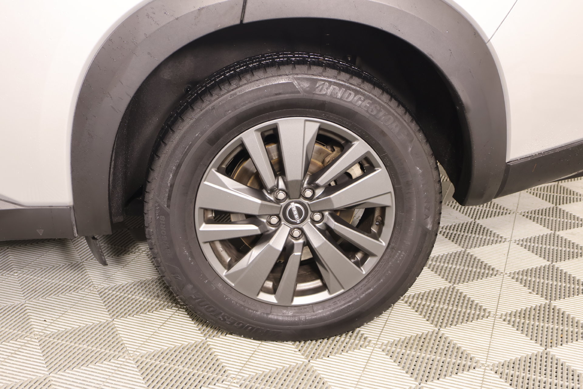 Used 2024 Nissan Pathfinder SV FWD image 19