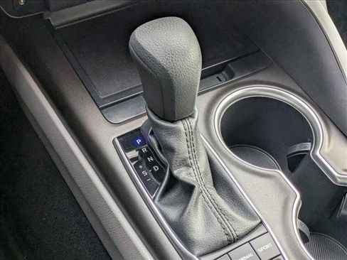 Used 2022 Toyota Camry LE image 12