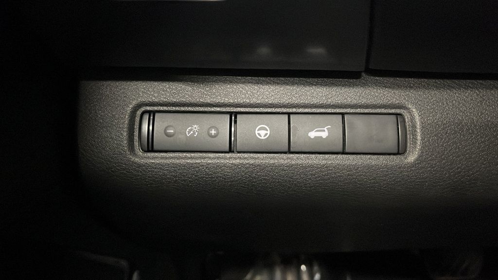 Used 2023 Nissan Pathfinder SL AWD/4WD image 31