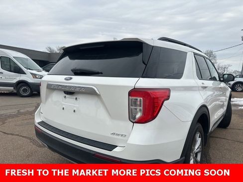 Used 2022 Ford Explorer XLT w/ Equipment Group 202A image 10