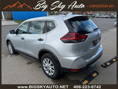 Used 2019 Nissan Rogue S image 5