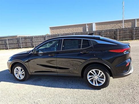 New 2026 Buick Envista Preferred image 2