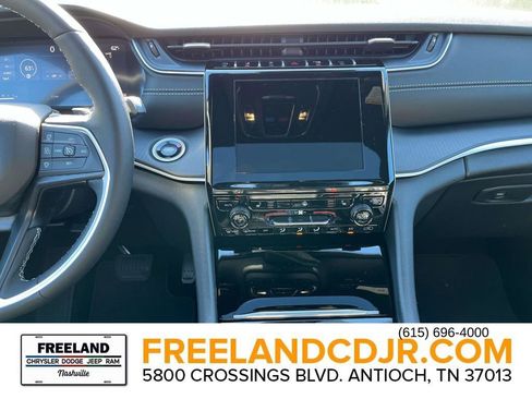 New 2025 Jeep Grand Cherokee 4WD image 13