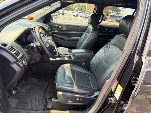 Used 2017 Ford Explorer Platinum AWD/4WD image 27