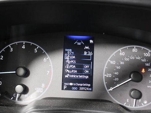 Used 2025 Toyota Corolla Cross L FWD image 22