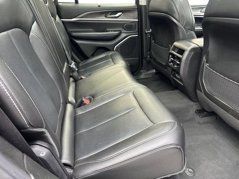 Used 2022 Jeep Grand Cherokee Limited 4xe w/ Luxury Tech Group II AWD/4WD image 40