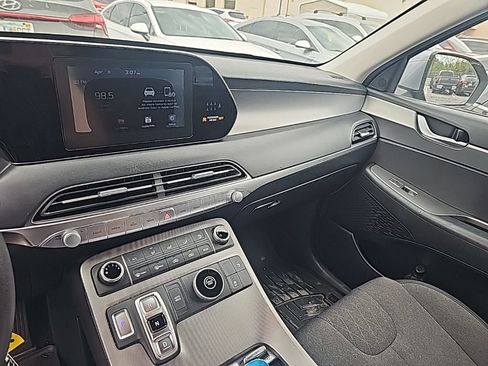 Used 2020 Hyundai Palisade SE image 2