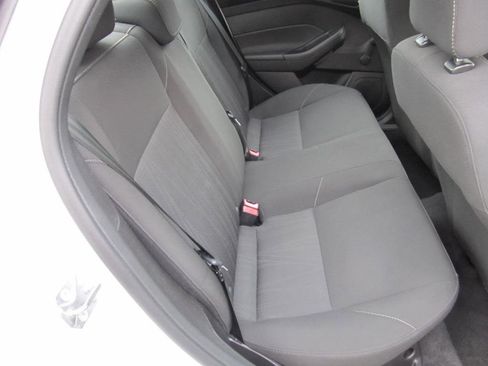 Used 2015 Ford Focus S image 31