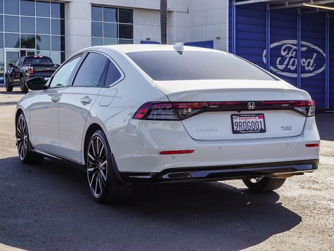 Used 2025 Honda Accord Touring image 5