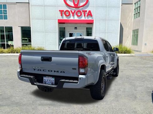 Used 2019 Toyota Tacoma TRD Sport w/ Technology Package RWD image 7