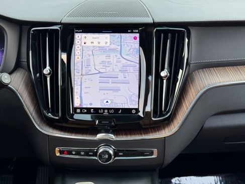 Used 2023 Volvo XC60 B5 Ultimate w/ Climate Package image 26