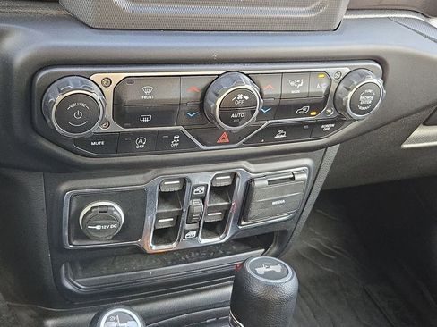 Certified 2022 Jeep Wrangler Unlimited Sport image 35