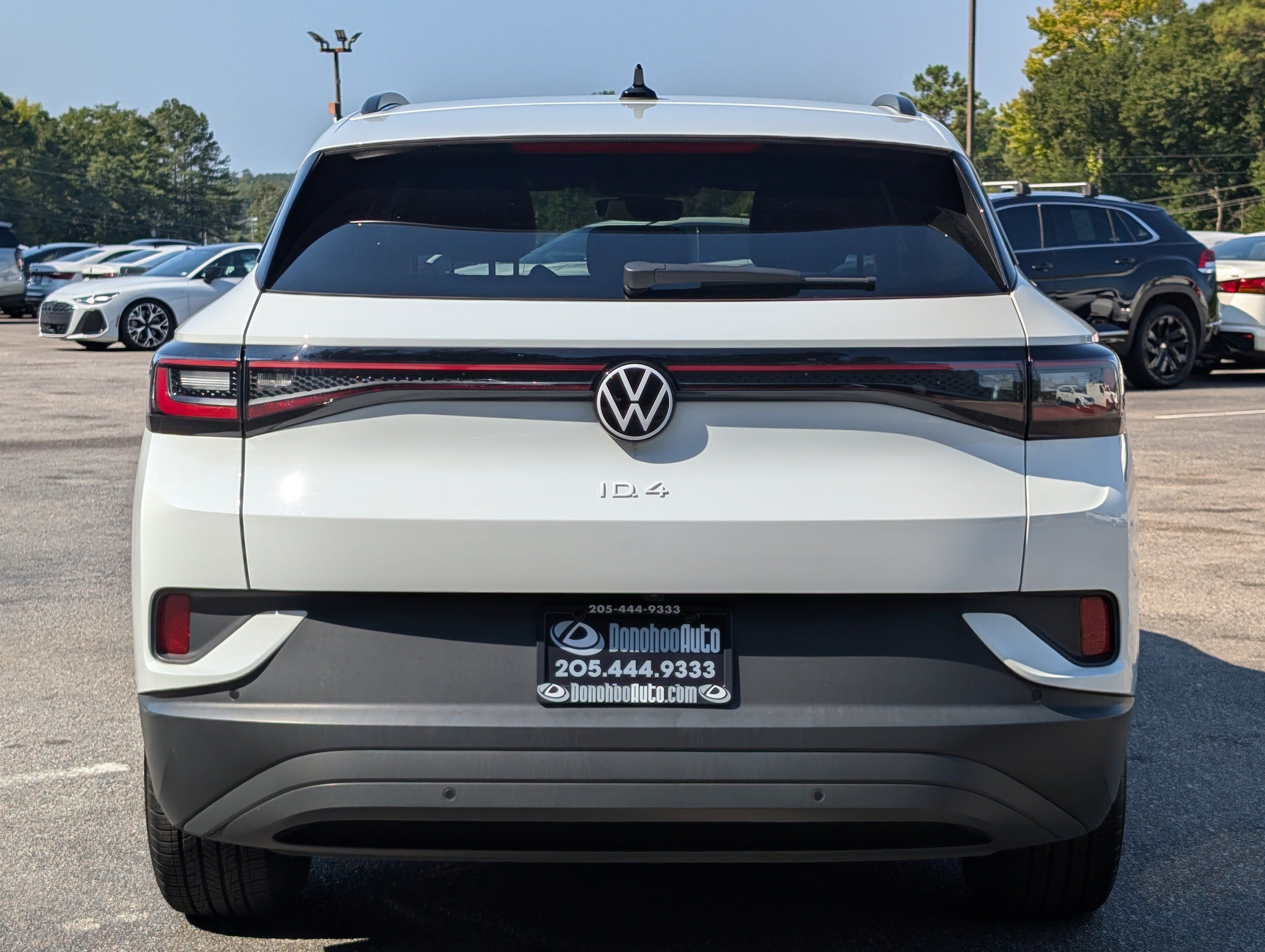 Used 2023 Volkswagen ID.4 2WD image 9