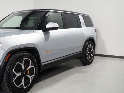 Used 2024 Rivian R1S AWD Adventure image 72