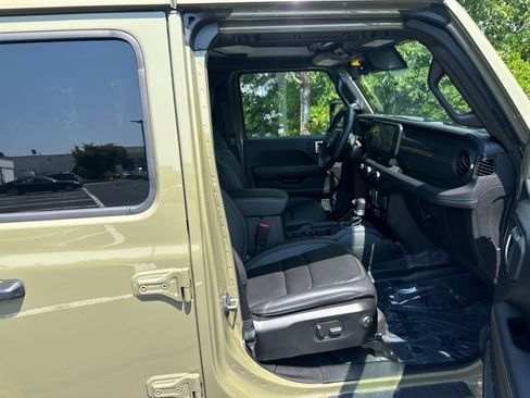 Used 2025 Jeep Wrangler Unlimited Rubicon 392 AWD/4WD image 39
