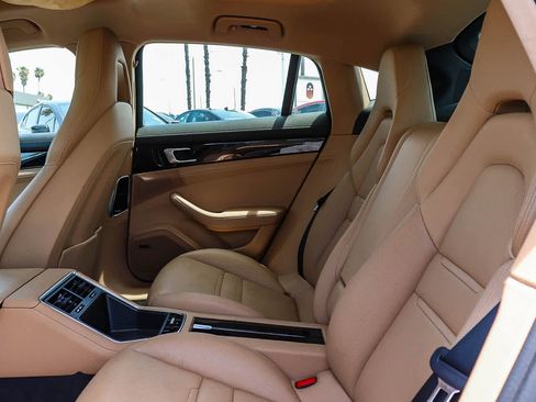 Used 2017 Porsche Panamera 4 AWD/4WD image 23
