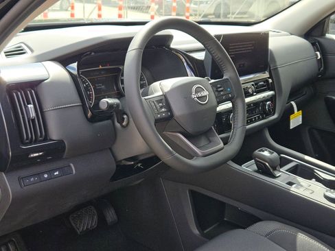 New 2026 Nissan Pathfinder SV AWD/4WD image 10