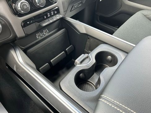 New 2026 RAM 1500 4x4 Crew Cab image 21