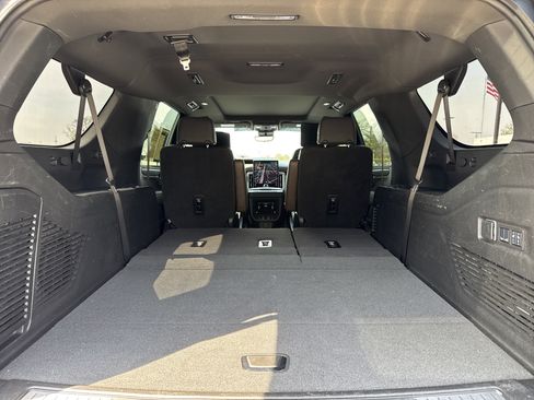 Used 2025 GMC Yukon XL Denali Ultimate image 38