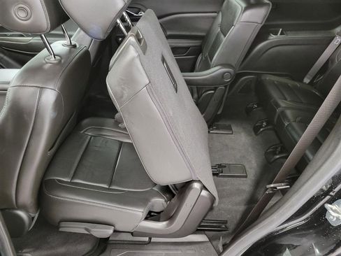 Used 2023 GMC Acadia SLT w/ Trailering Package image 25