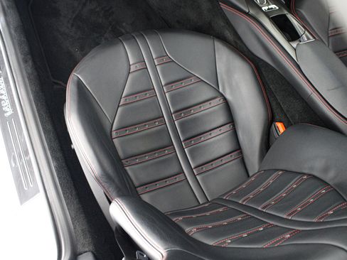 Used 2020 Ferrari 812 Superfast RWD image 35