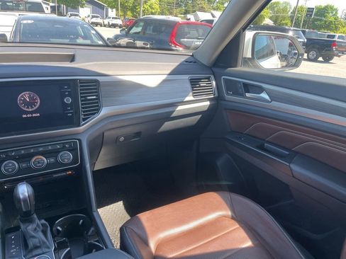 Used 2021 Volkswagen Atlas SEL Premium AWD/4WD image 13