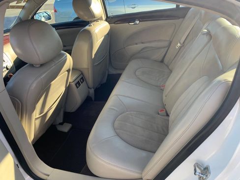 Used 2011 Buick Lucerne Super image 11