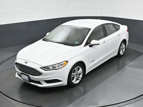 Used 2018 Ford Fusion S image 51