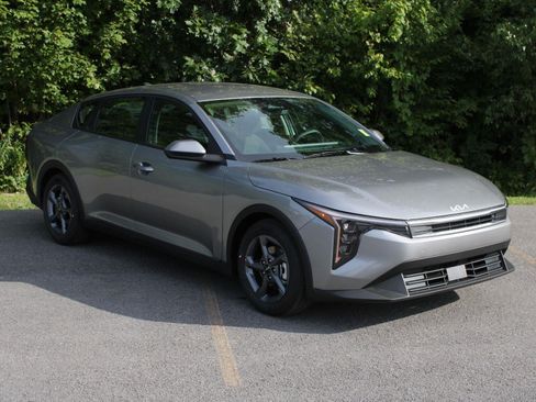 New 2026 Kia K4 FWD image 3