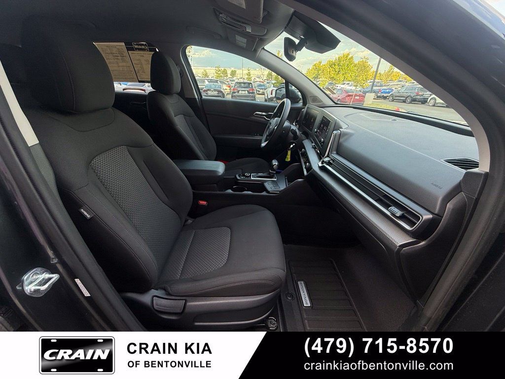 Certified 2024 Kia Sportage LX FWD image 31