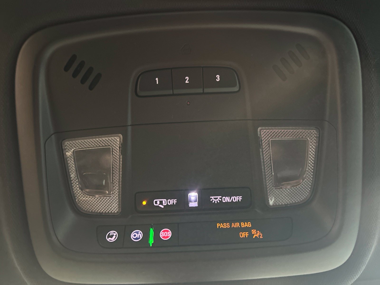 Used 2022 Chevrolet Traverse LT AWD/4WD image 33