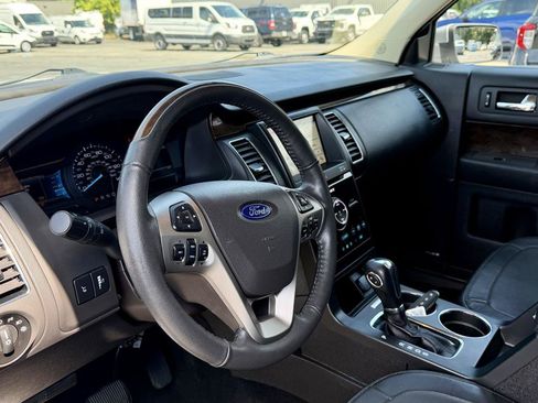 Used 2019 Ford Flex Limited AWD/4WD image 21