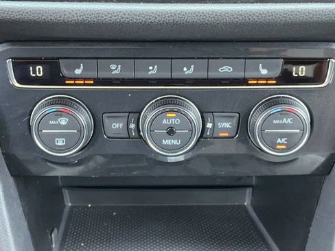 Used 2019 Volkswagen Tiguan SEL FWD image 25