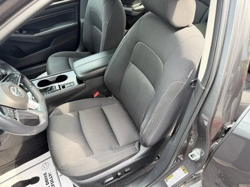 Used 2021 Nissan Altima 2.5 SV w/ SV Premium Package FWD image 13
