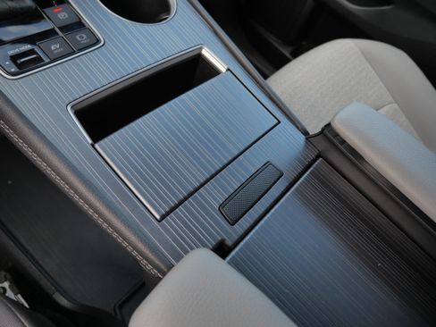 Certified 2026 Toyota Sienna LE FWD image 25