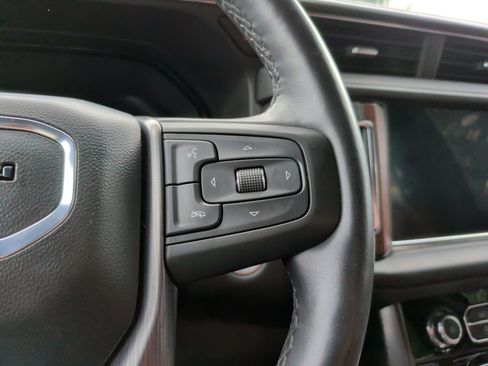Used 2023 GMC Yukon Denali Ultimate AWD/4WD image 25