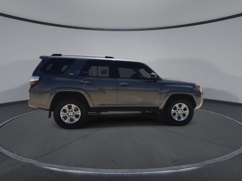 Used 2021 Toyota 4Runner SR5 RWD image 9