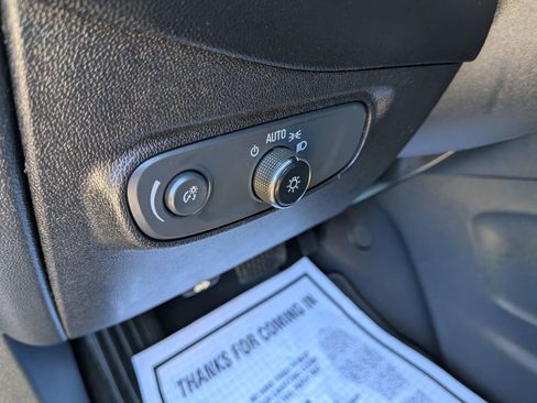 Used 2018 Chevrolet Equinox LT AWD/4WD image 46