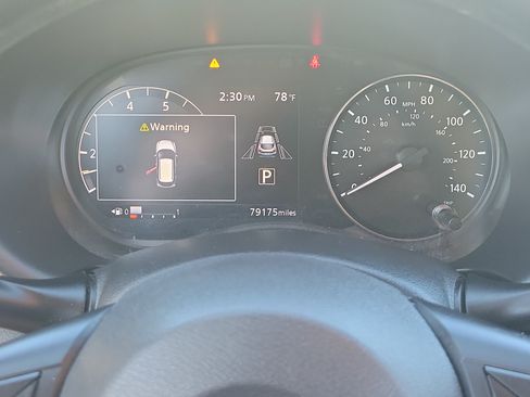 Used 2021 Nissan Kicks SV FWD image 22