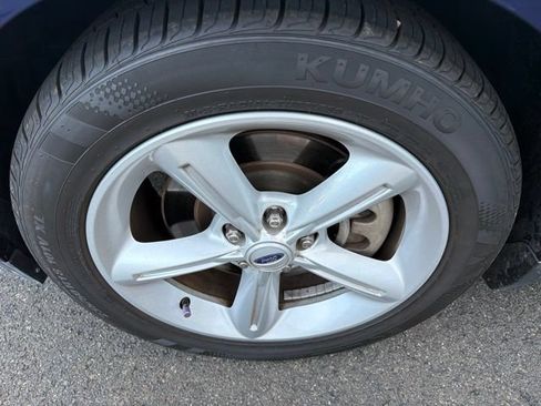 Used 2011 Ford Mustang GT Premium RWD image 10